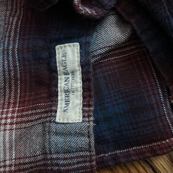 Men’s American Eagle Outfitters Button-Down Plaid Shirt - Picture 4 of 6